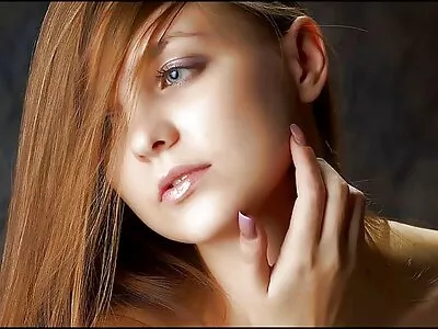 Povekas lesbo hieroja ja blondi asiakas iloinen  innoissaan pillua