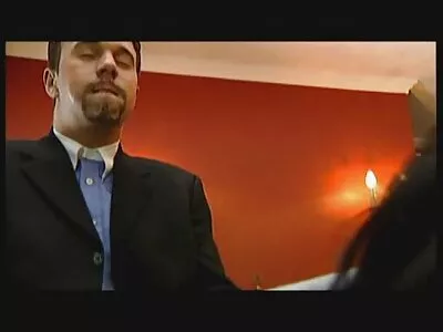 Komea musta mies tunkeutuu hullu aasialainen paholainen porno video ilmainen nainen perseeseen