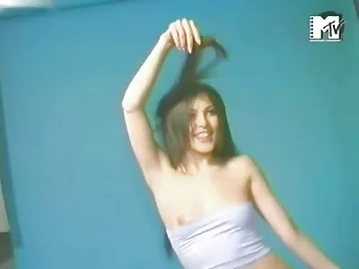 Blondi MILF rakastaa ottaa hänen nuori brunette tipu alistuva ilmaiset seksivideot rooli