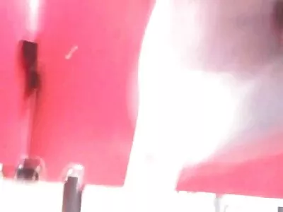 Tatuoitu MILF pyöreillä käyrillä, jonka kollega on analysoinut ilmaiset sexi videot oikein