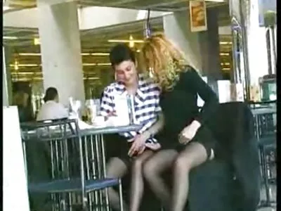 Blondi puuma on hämmästyttävä ilmaisia porno tissit ja hän rakastaa nuoria poikia