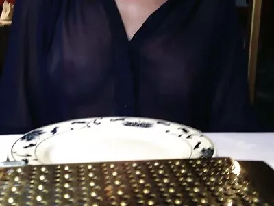 Tatuoitu povekas vauva saa kyytiä sisään kuuma seksi ja erotiikka ilmaiset ja höyryävä kolmikko