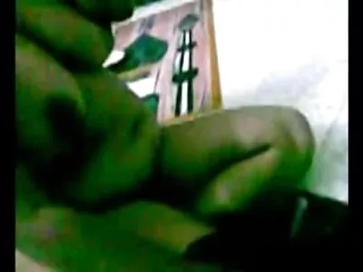 Kaksoset kiimainen huora ilmaiset porno videot ja hänen hellä rakastaja valkoisilla lakanoilla